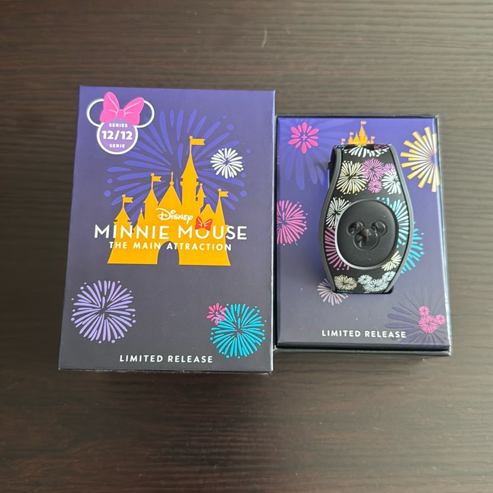 Disney Minnie Mouse Main Attraction Fireworks Castle MagicBand Unlinked/Unused